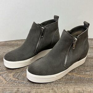Steve Madden Grey Suede Wedge Sneaker Booties | Size 7 | Hidden Wedge